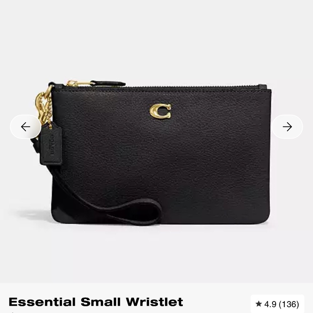 New with tag Coach leather essential wristlet
